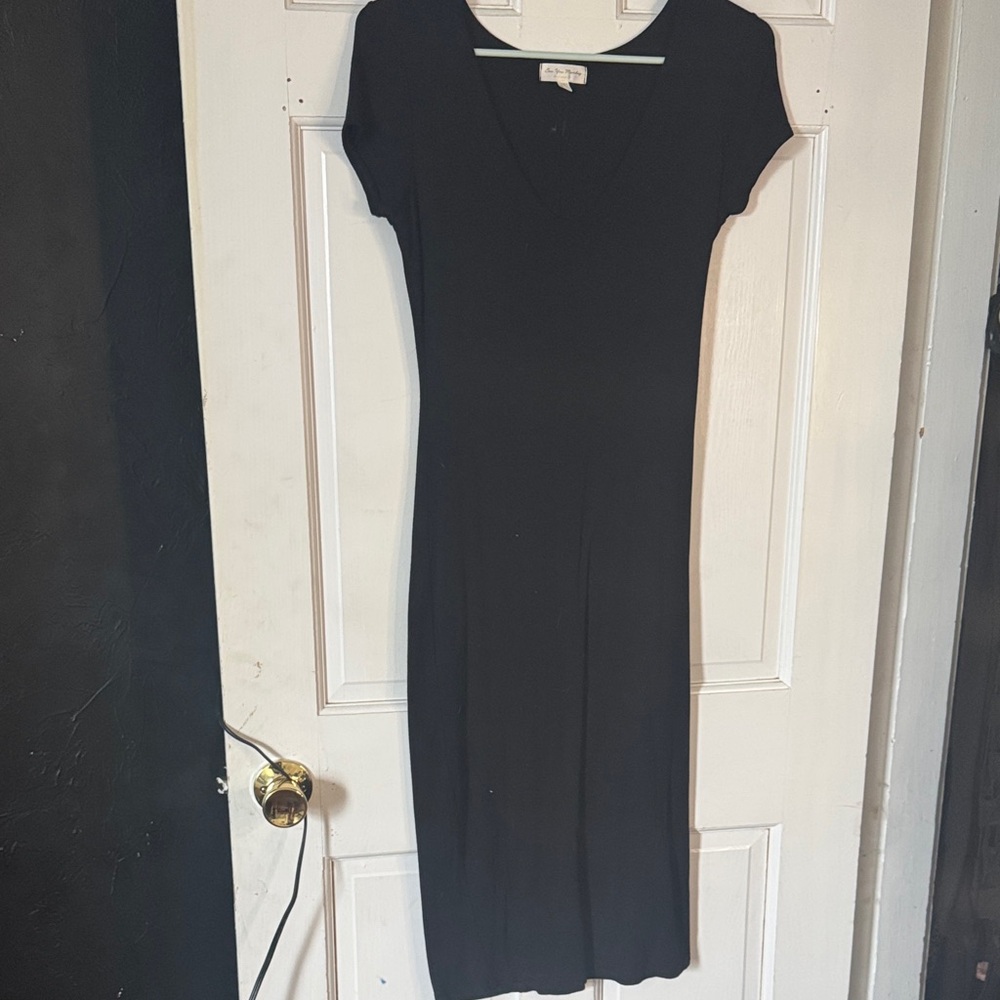 See You Monday Black V-Neck Cap Sleeve Midi Dress